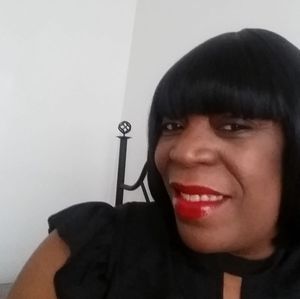 Meet your Posher, Veronica